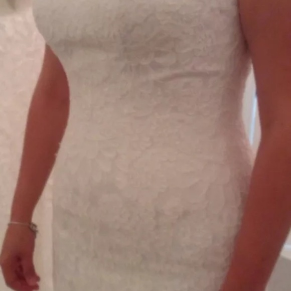 Wedding dress - Essence of Australia - Picture 3 of 9